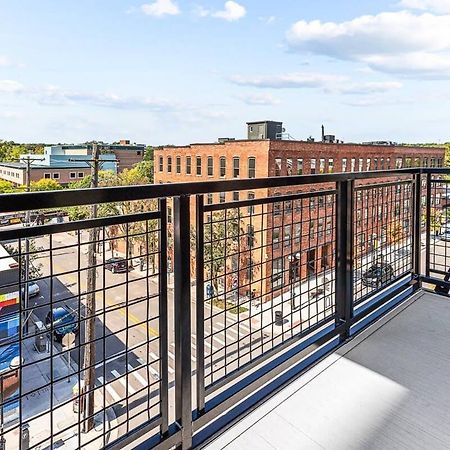 Downtown Ann Arbor 2 King Bed Balcony Apartment Buitenkant foto